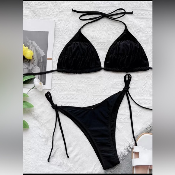 Bikini Set - Picture 2 of 4